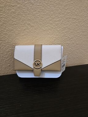 Michael Kors Greenwich Trifold Womens Wallet